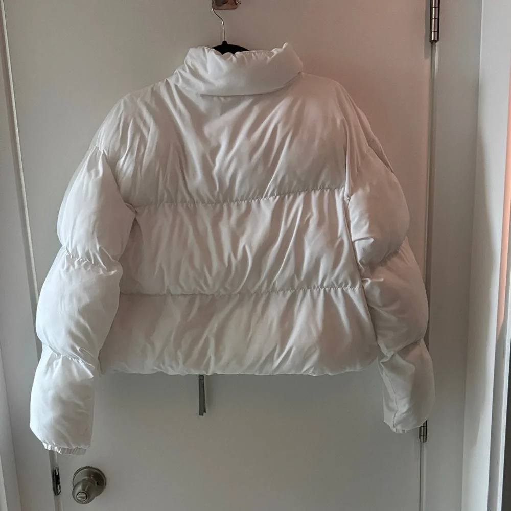 Fabletics - Women's White Puffer Jacket - Size Small - Picture 2 of 2